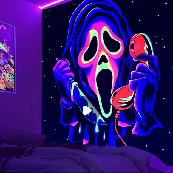 Ghost Face Wall Tapestry - Picture 2 of 3